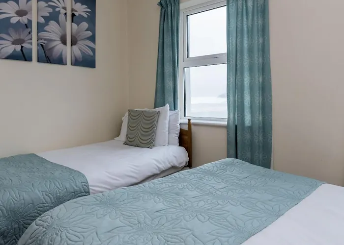 Ocean View - 2 Bedroom Townhouse *